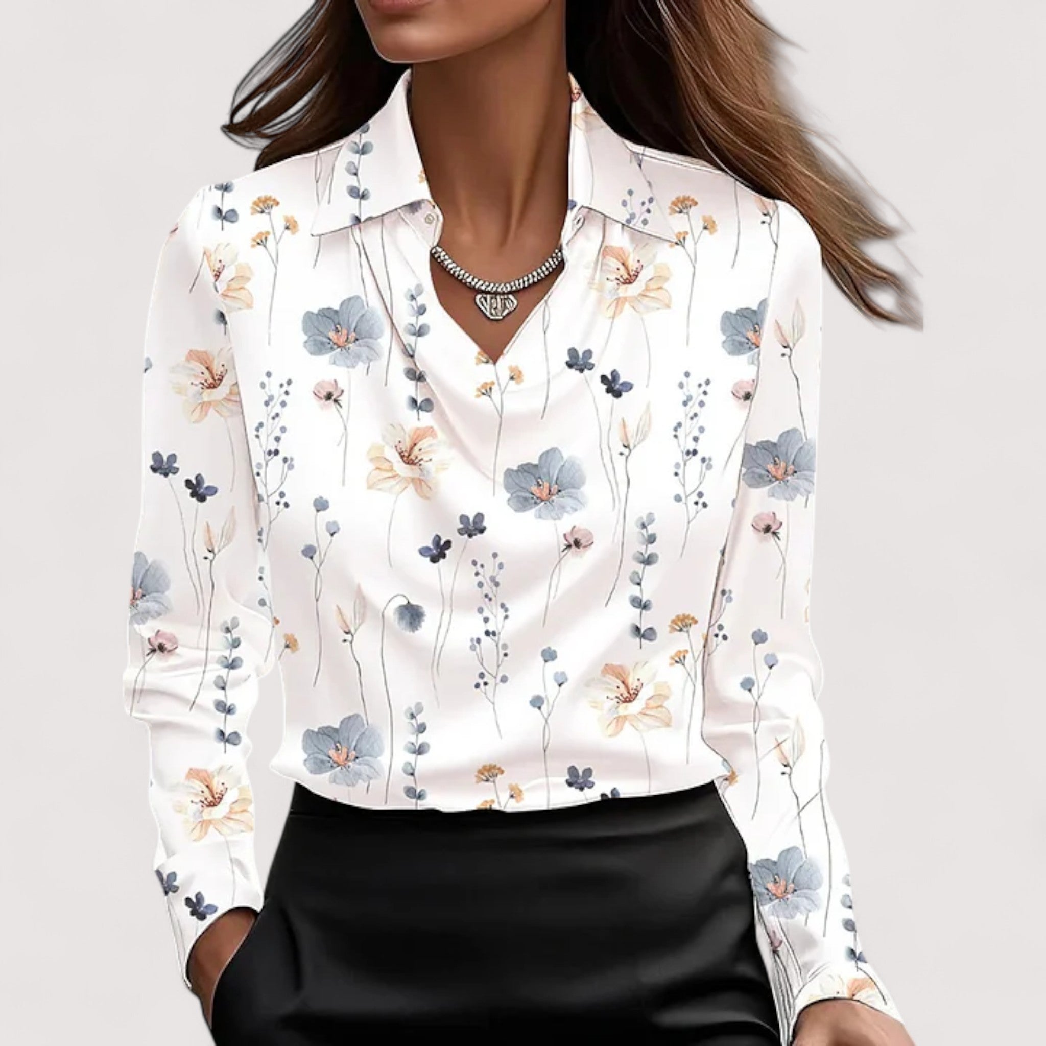 Charlotte™ | Blusa in satin con scollo a V