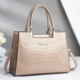 Borsa elegante da donna in vera pelle con finitura lucida