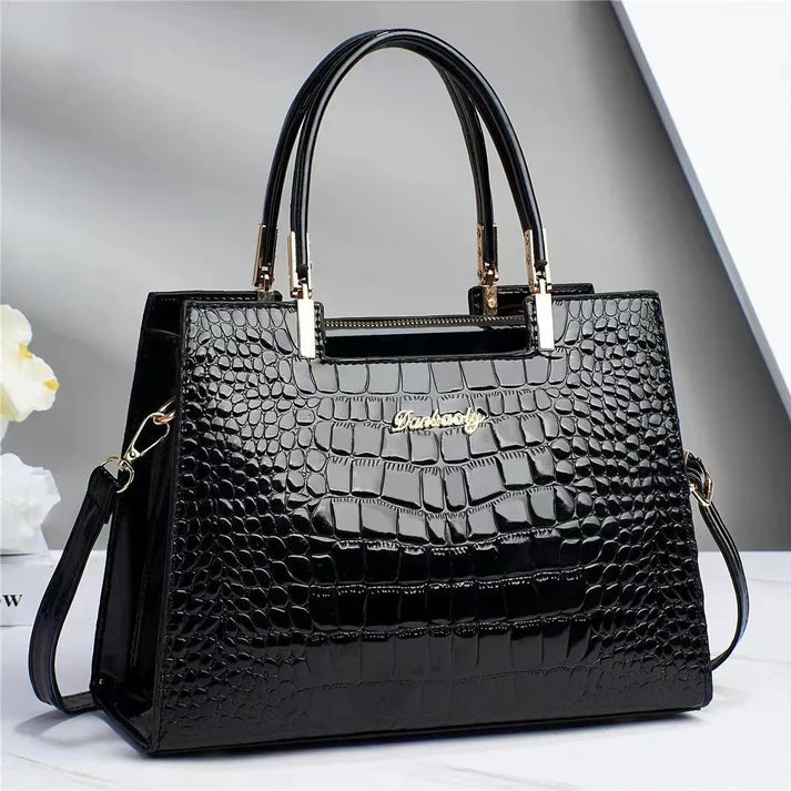 Borsa elegante da donna in vera pelle con finitura lucida