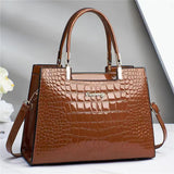 Borsa elegante da donna in vera pelle con finitura lucida