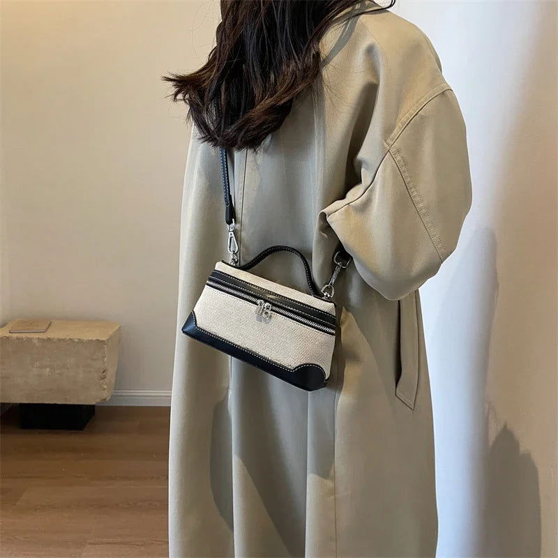 Borsa in nylon chic di SAM: il tuo accessorio invernale elegante