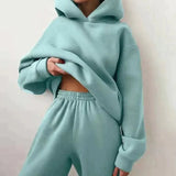 Rinnova il tuo look autunnale con il set da jogging in due pezzi AMY