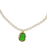 Leslie | Collana di perle con ciondolo verde estivo