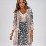Ava | Abito floreale autunnale Boho: accenti di pizzo per un fascino disinvolto