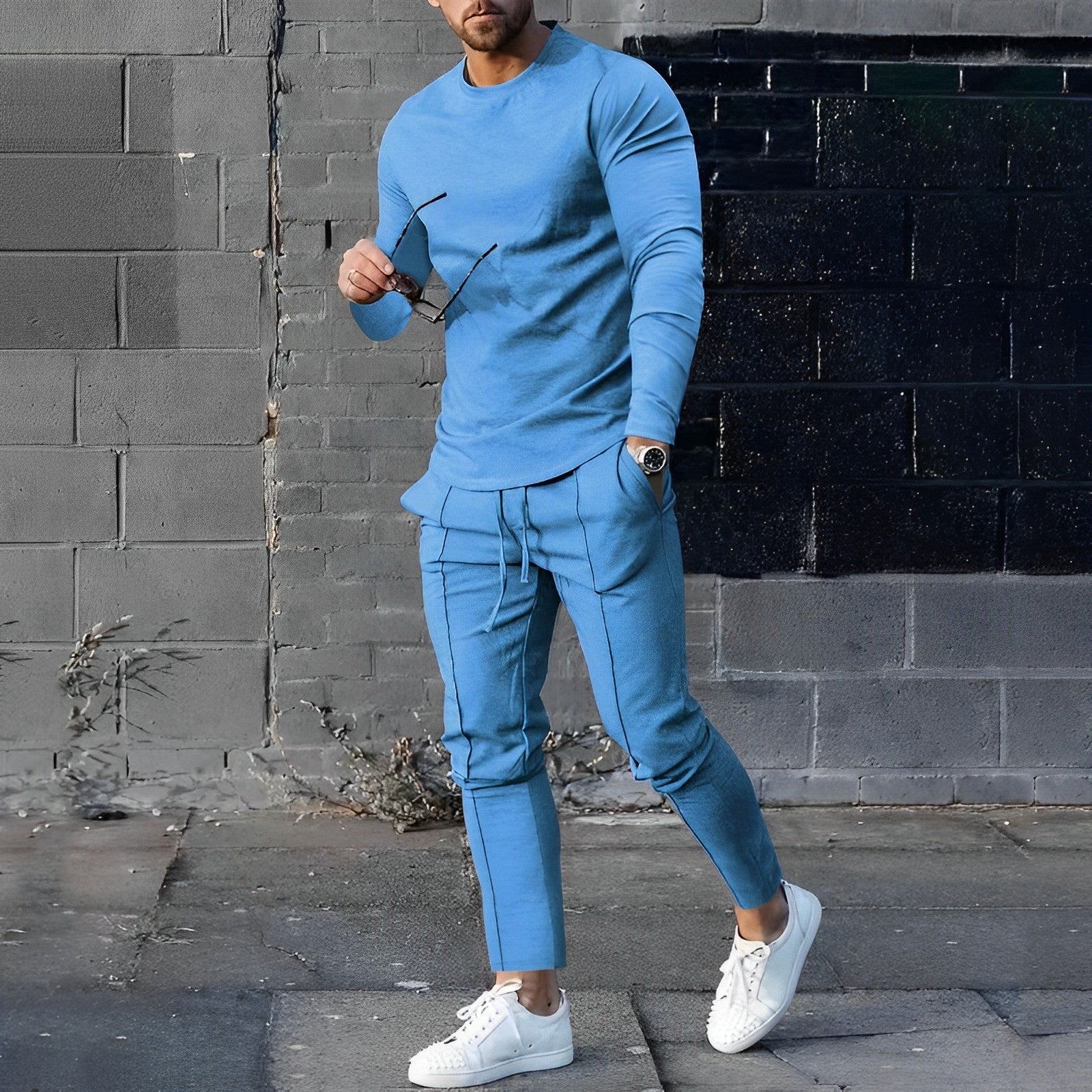 Aggiorna il tuo stile autunnale con la maglietta Wesley Chic e il completo da jogger.