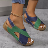 Sandali estivi bicolore: comfort e stile