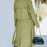 Cecilia | Eleganza senza tempo e trench autunnale leggero